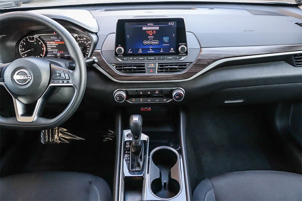 Thumbnail: 2024 Nissan Altima - 8