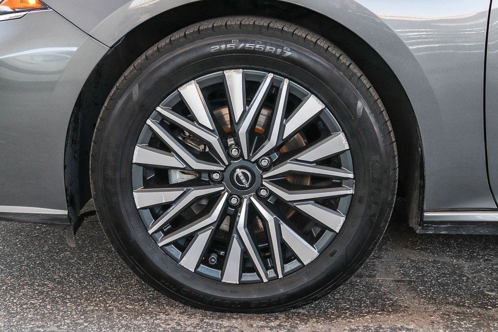 Thumbnail: 2024 Nissan Altima - 24
