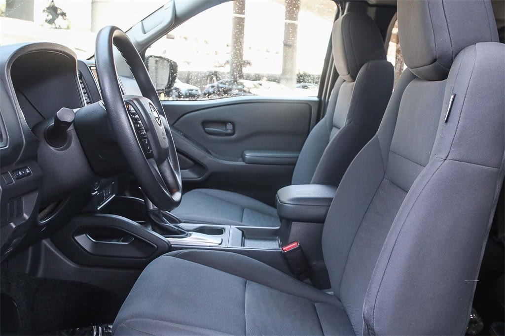 Thumbnail: 2023 Nissan Frontier - 10