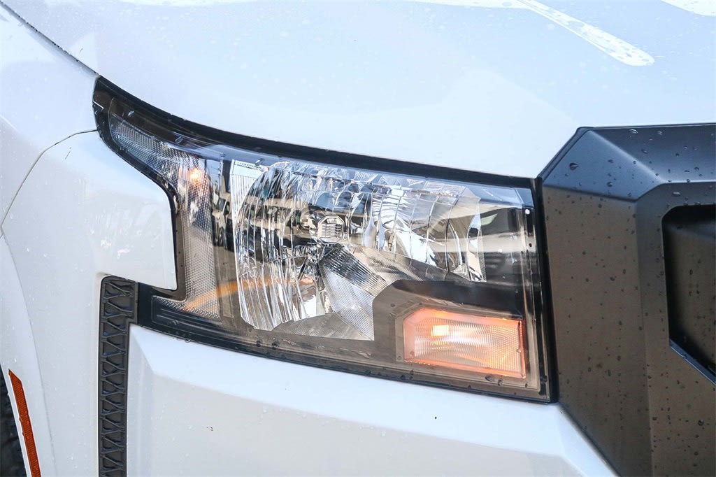 Thumbnail: 2023 Nissan Frontier - 17