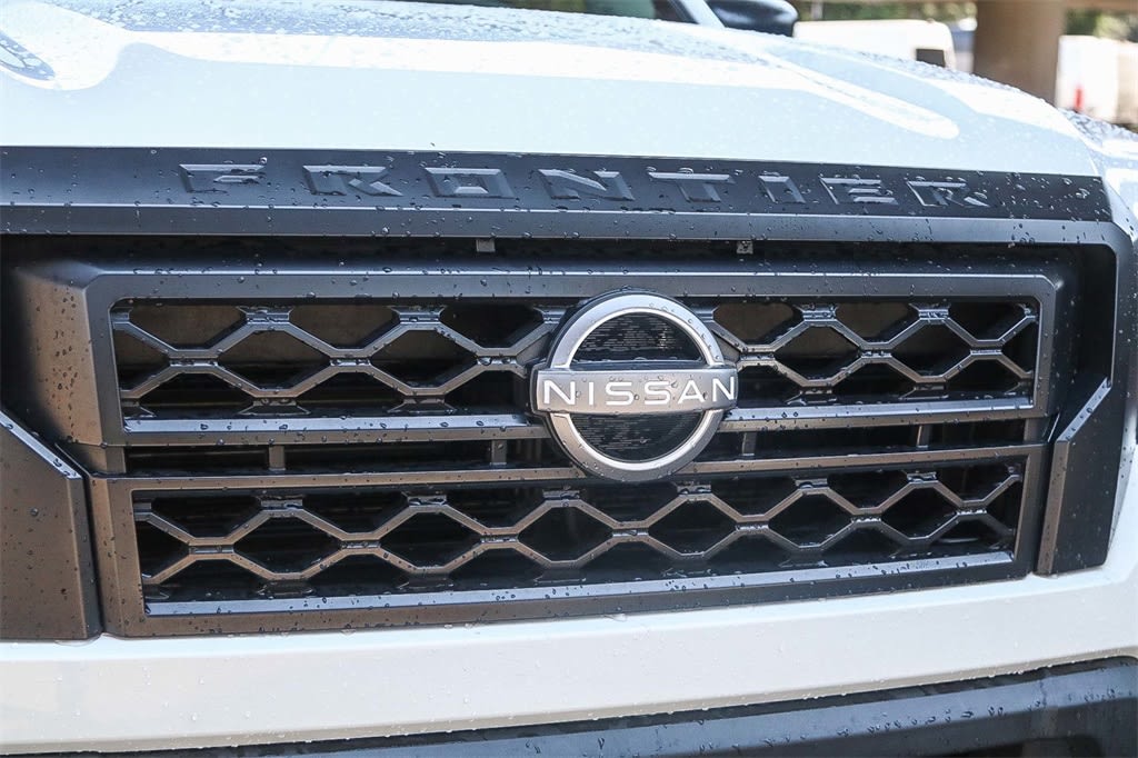 Thumbnail: 2023 Nissan Frontier - 18