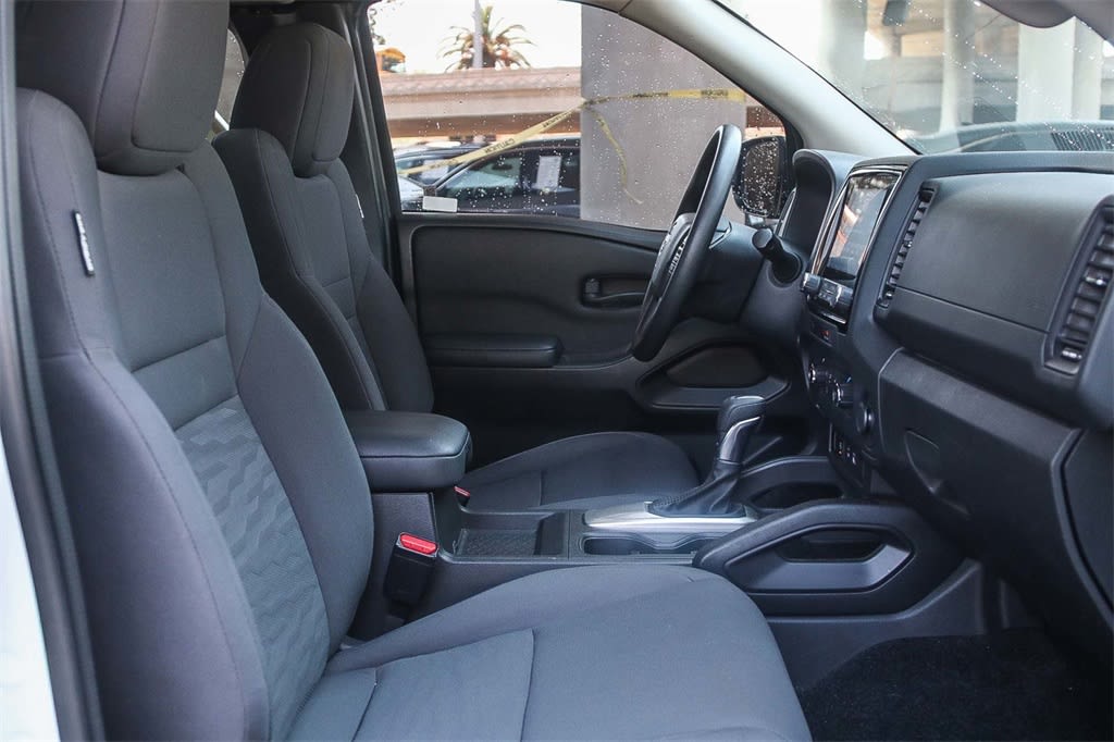 Thumbnail: 2023 Nissan Frontier - 9