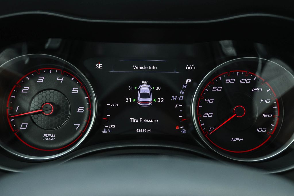 Thumbnail: 2022 Dodge Charger - 15