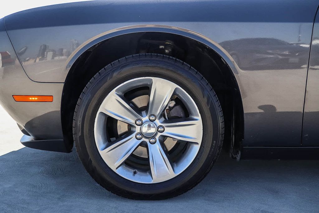 Thumbnail: 2021 Dodge Challenger - 20