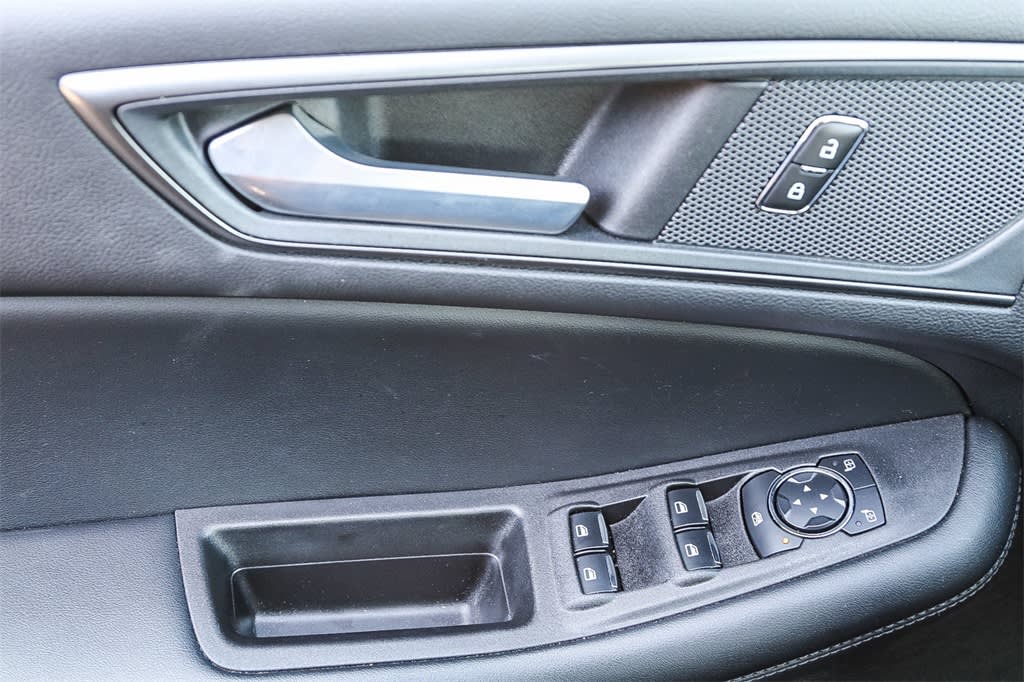 Thumbnail: 2023 Ford Edge - 23