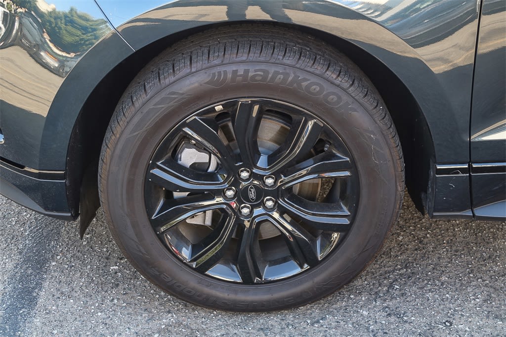 Thumbnail: 2023 Ford Edge - 22