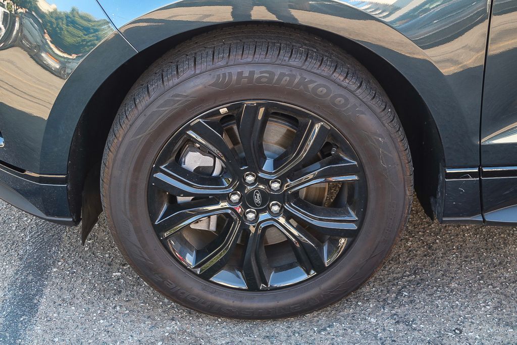 Thumbnail: 2023 Ford Edge - 24