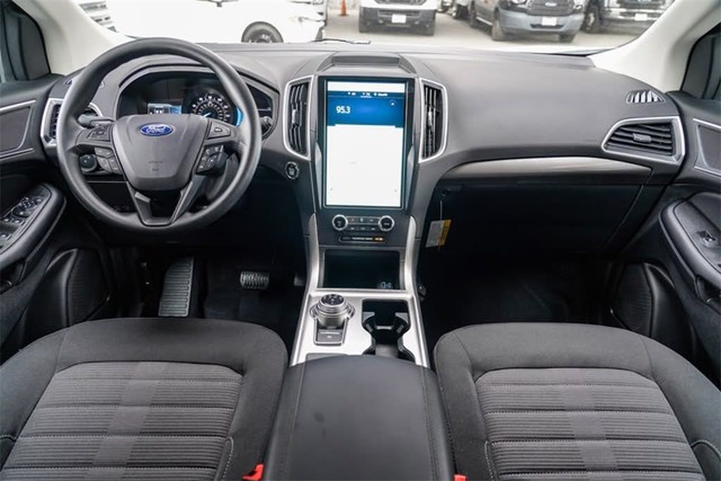 2024 Ford Edge SEL 3