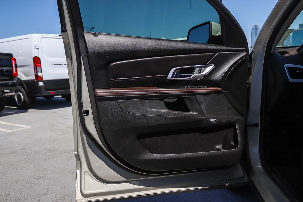 Thumbnail: 2015 GMC Terrain - 21
