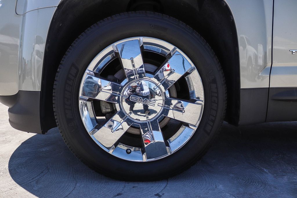 Thumbnail: 2015 GMC Terrain - 19