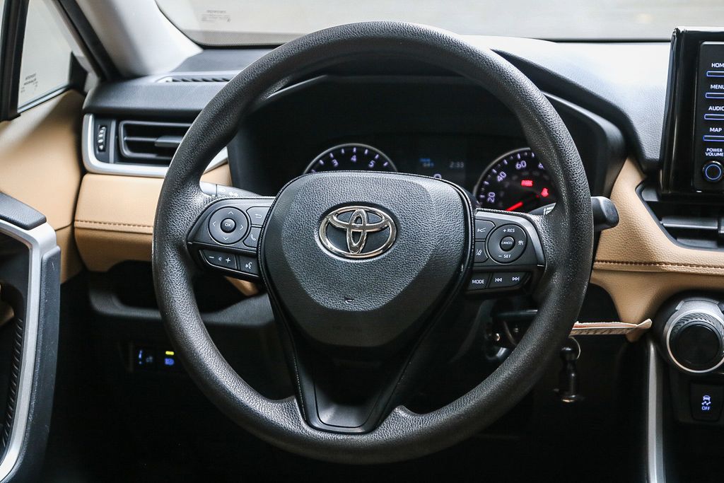 Thumbnail: 2021 Toyota RAV4 - 13