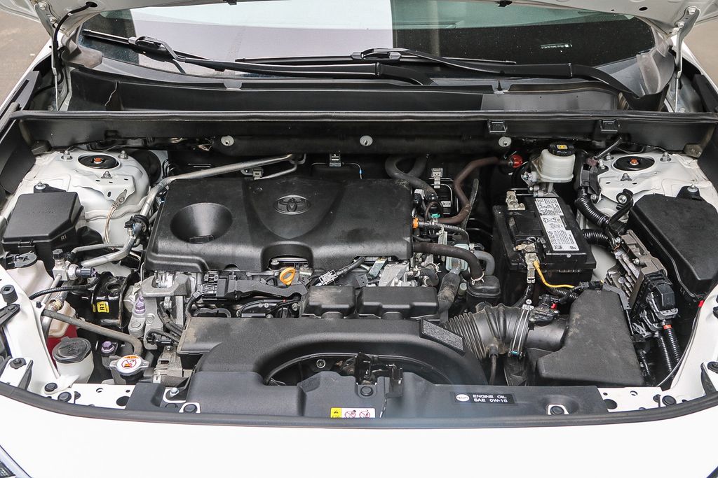 Thumbnail: 2021 Toyota RAV4 - 8