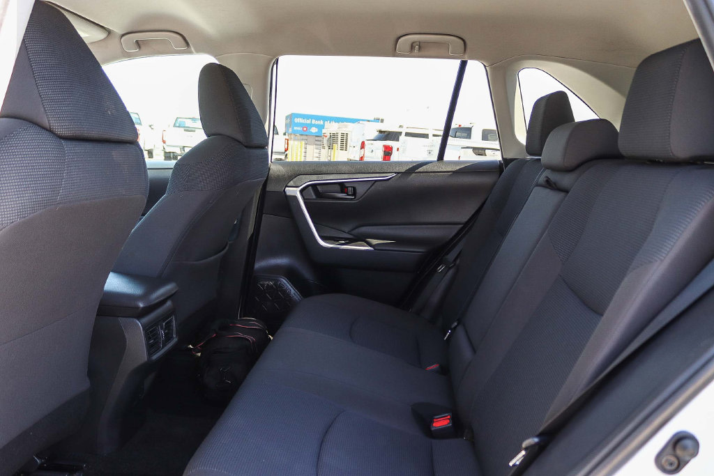 Thumbnail: 2020 Toyota RAV4 - 12