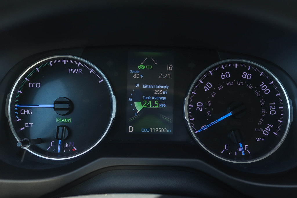Thumbnail: 2020 Toyota RAV4 - 15