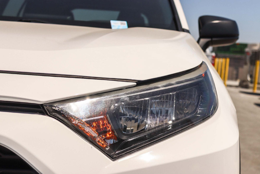 Thumbnail: 2020 Toyota RAV4 - 19