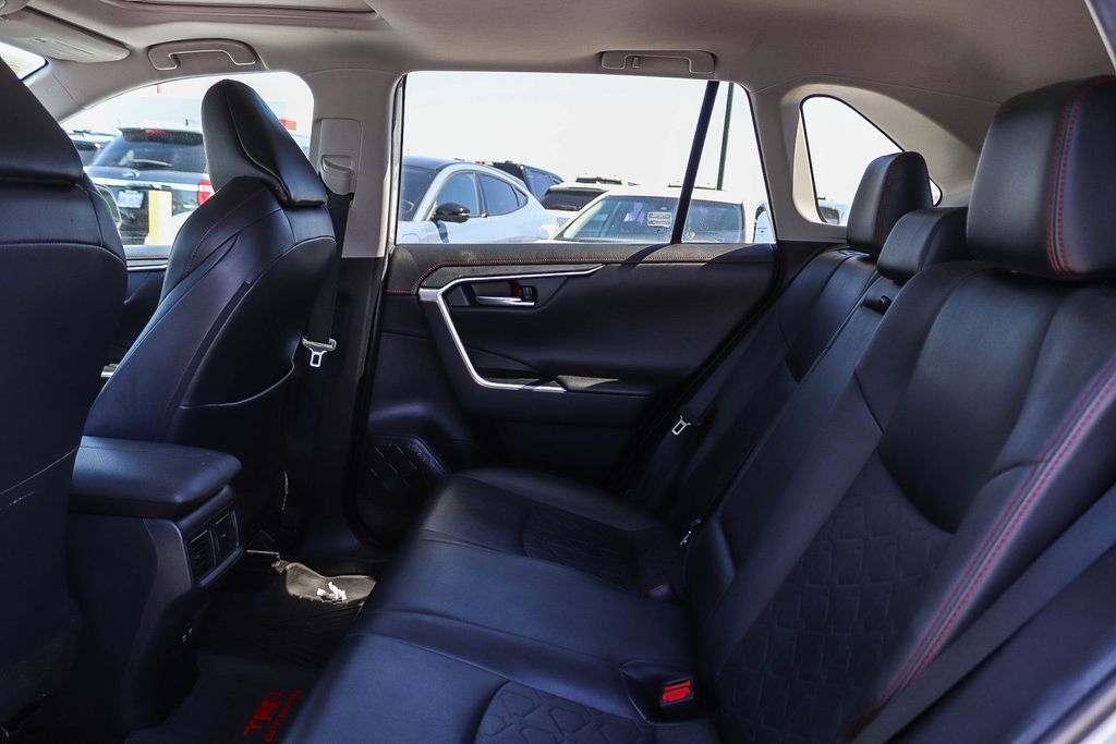 Thumbnail: 2021 Toyota RAV4 - 11