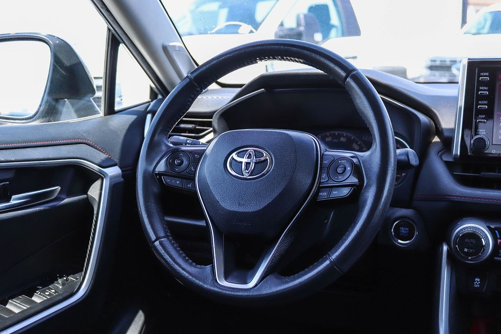 Thumbnail: 2021 Toyota RAV4 - 8