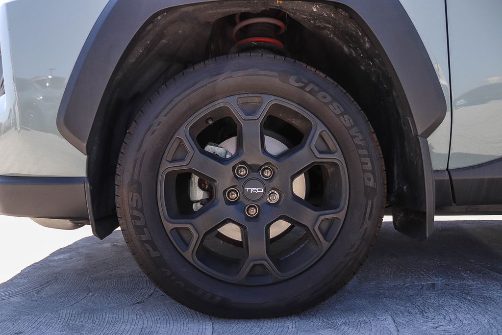 Thumbnail: 2021 Toyota RAV4 - 19