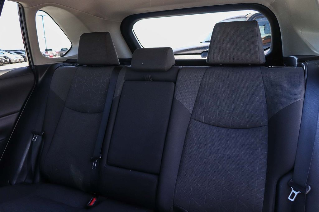 Thumbnail: 2021 Toyota RAV4 - 12