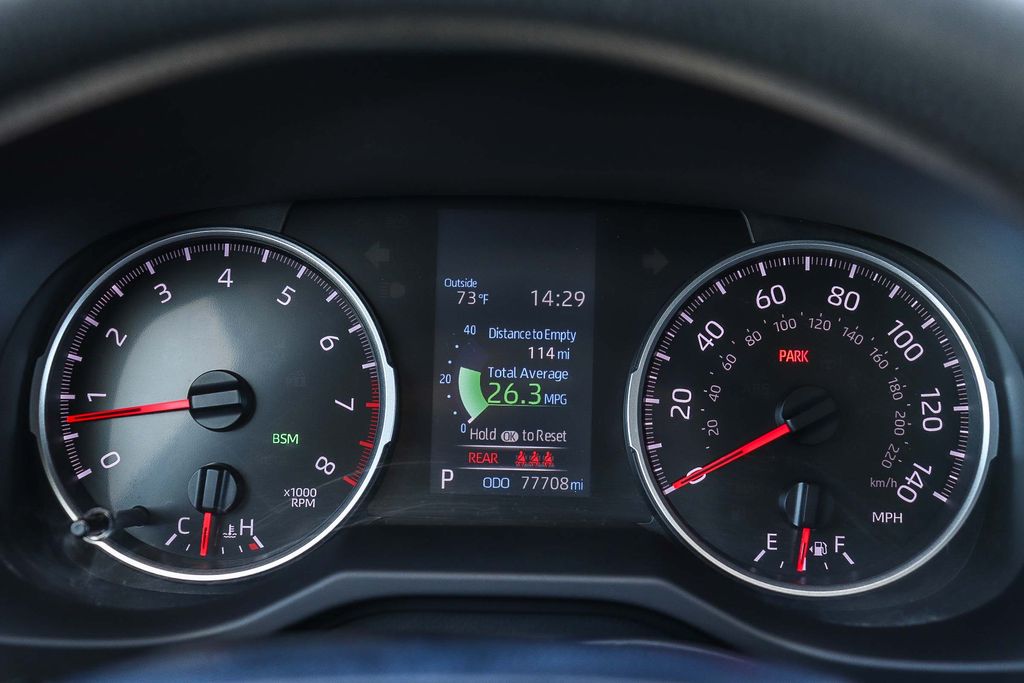 Thumbnail: 2021 Toyota RAV4 - 15