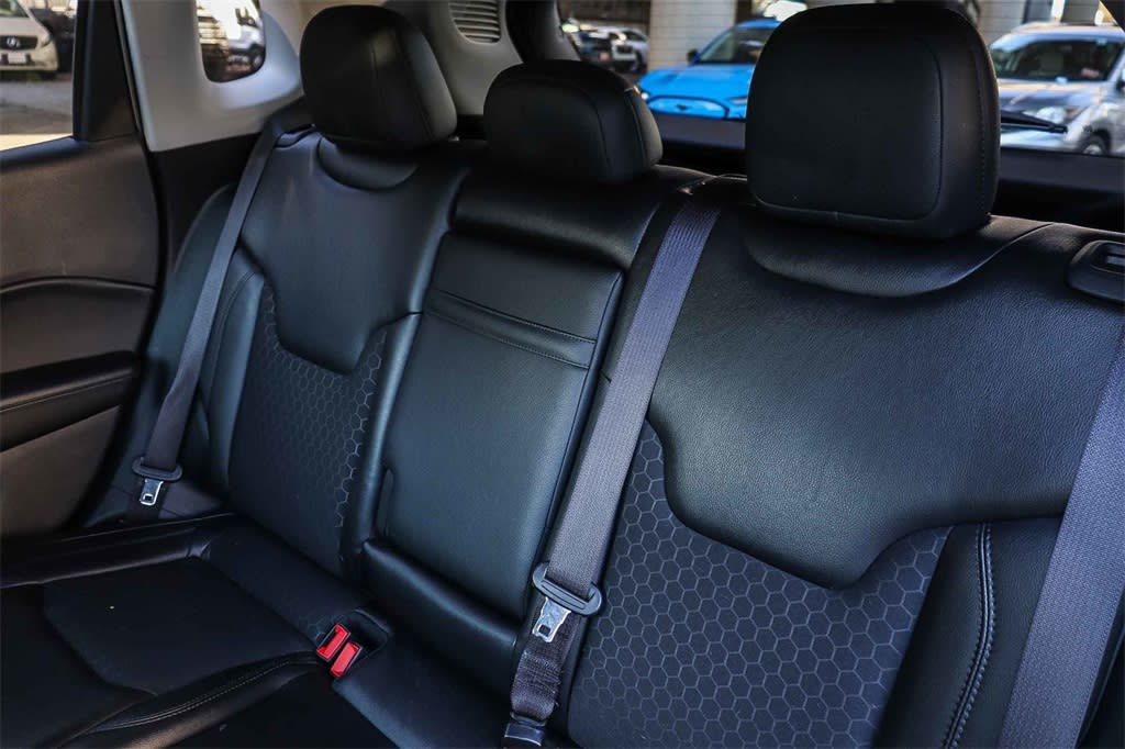 Thumbnail: 2018 Jeep Compass - 12