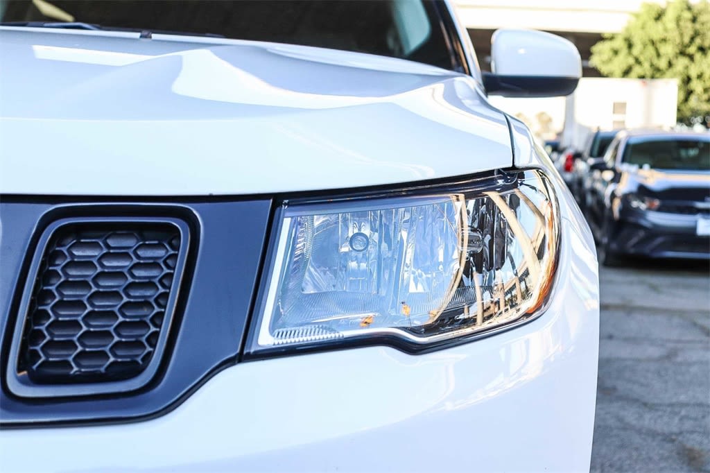 Thumbnail: 2018 Jeep Compass - 20