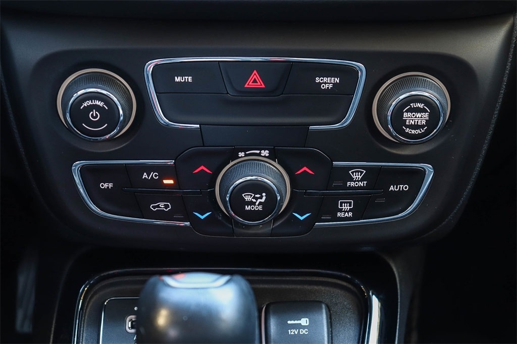 Thumbnail: 2018 Jeep Compass - 23