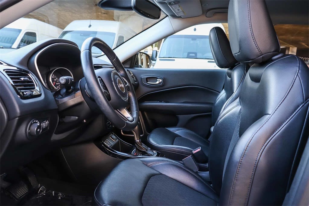 Thumbnail: 2018 Jeep Compass - 11