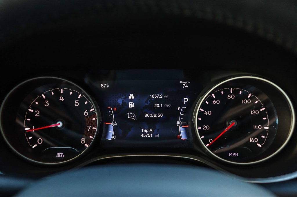 Thumbnail: 2018 Jeep Compass - 16