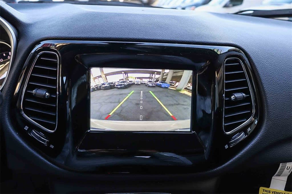 Thumbnail: 2018 Jeep Compass - 27