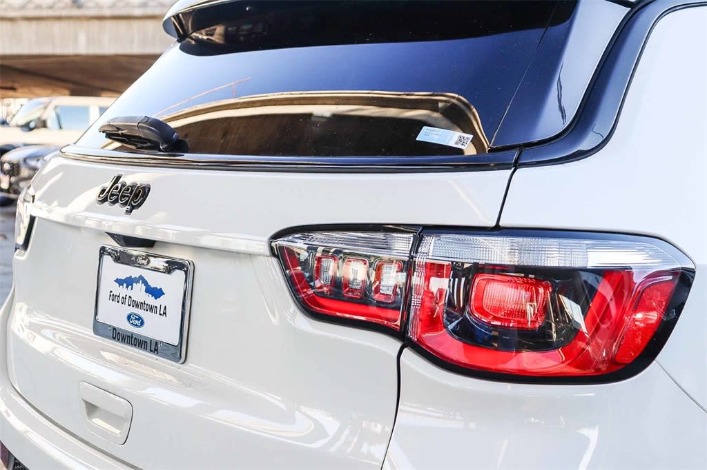 Thumbnail: 2018 Jeep Compass - 6