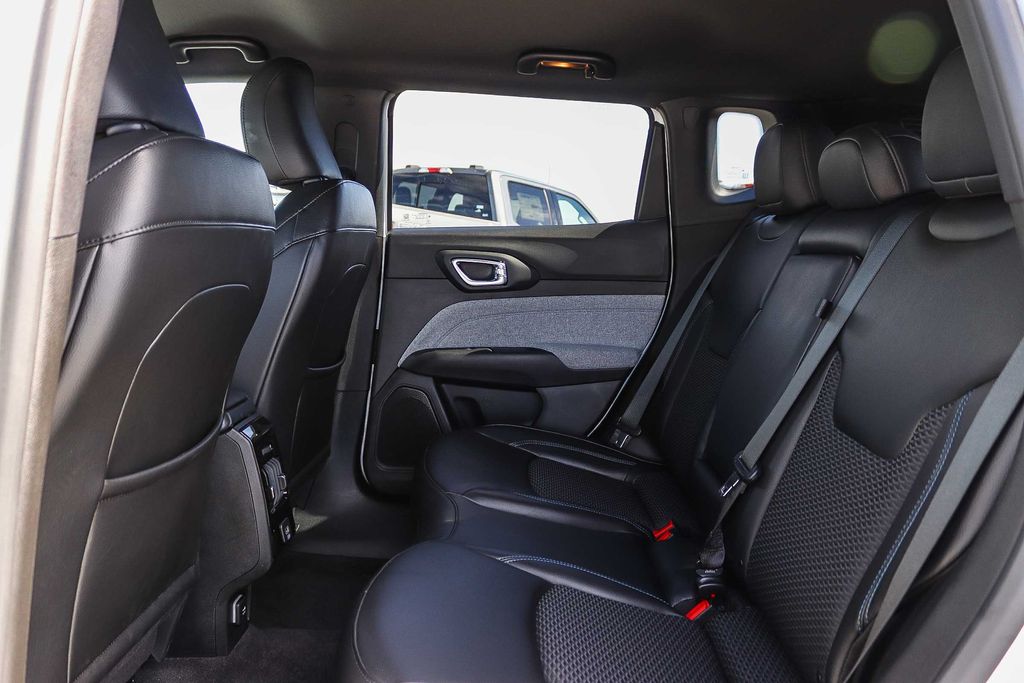 Thumbnail: 2023 Jeep Compass - 12