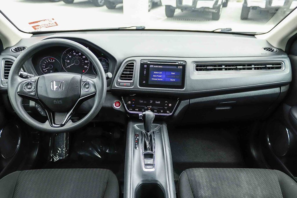 Thumbnail: 2018 Honda HR-V - 2