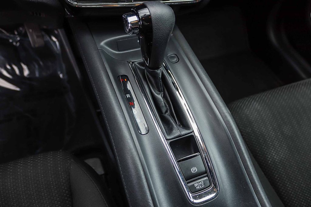 Thumbnail: 2018 Honda HR-V - 22