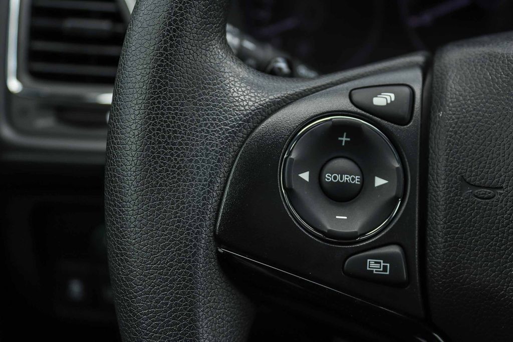 Thumbnail: 2018 Honda HR-V - 25