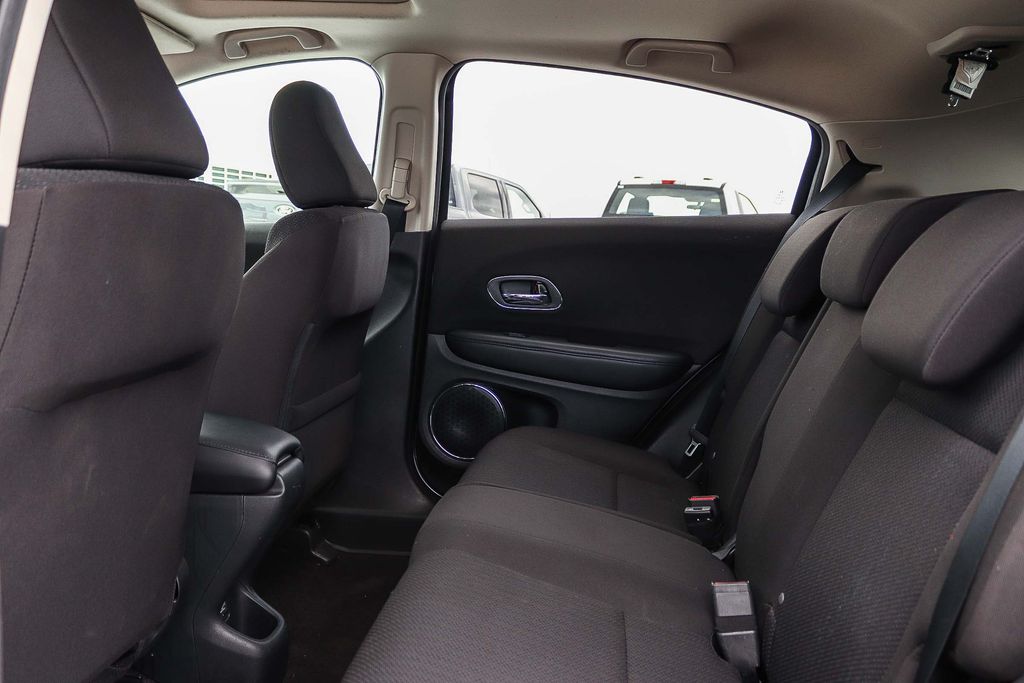 Thumbnail: 2018 Honda HR-V - 12