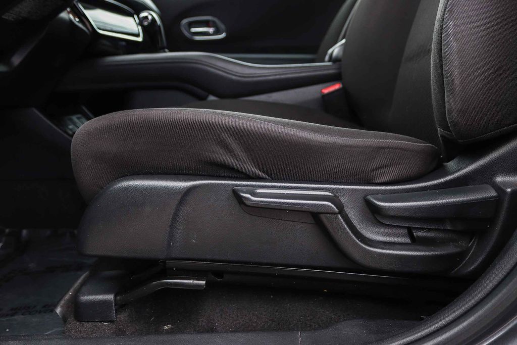 Thumbnail: 2018 Honda HR-V - 23