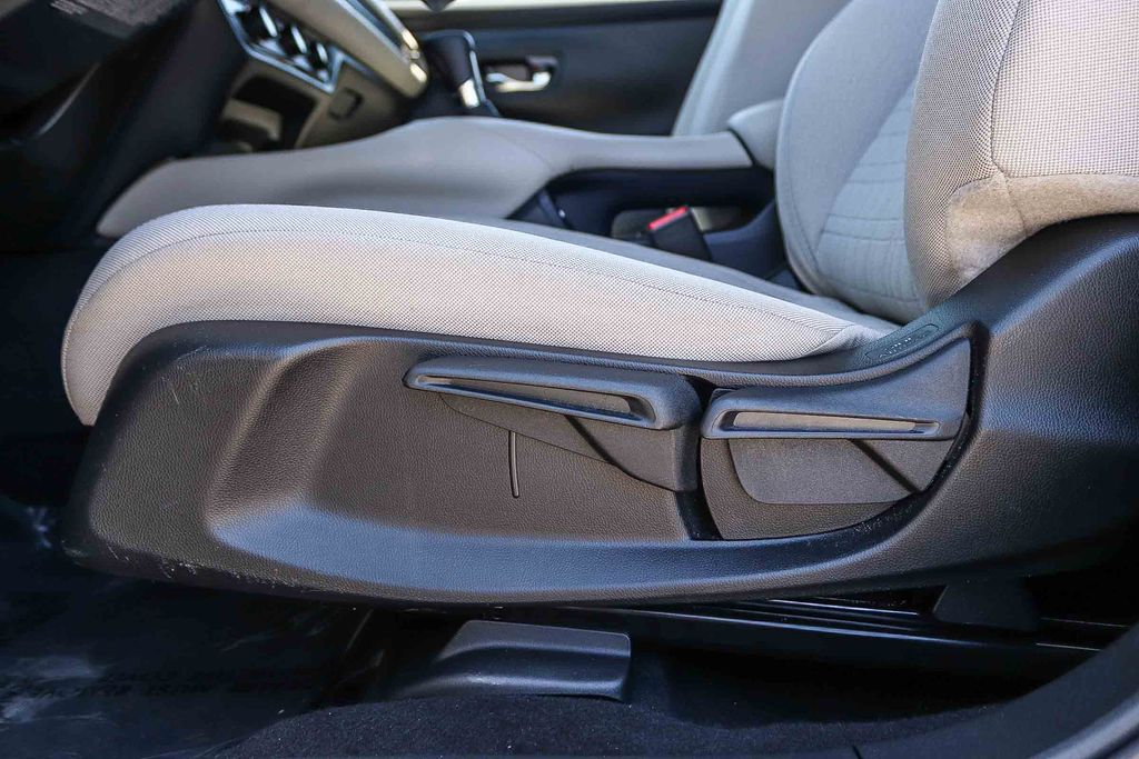 Thumbnail: 2023 Honda HR-V - 24