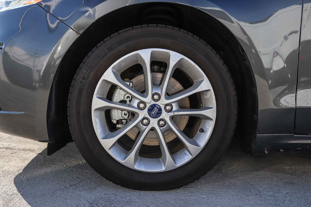 Thumbnail: 2020 Ford Fusion - 17