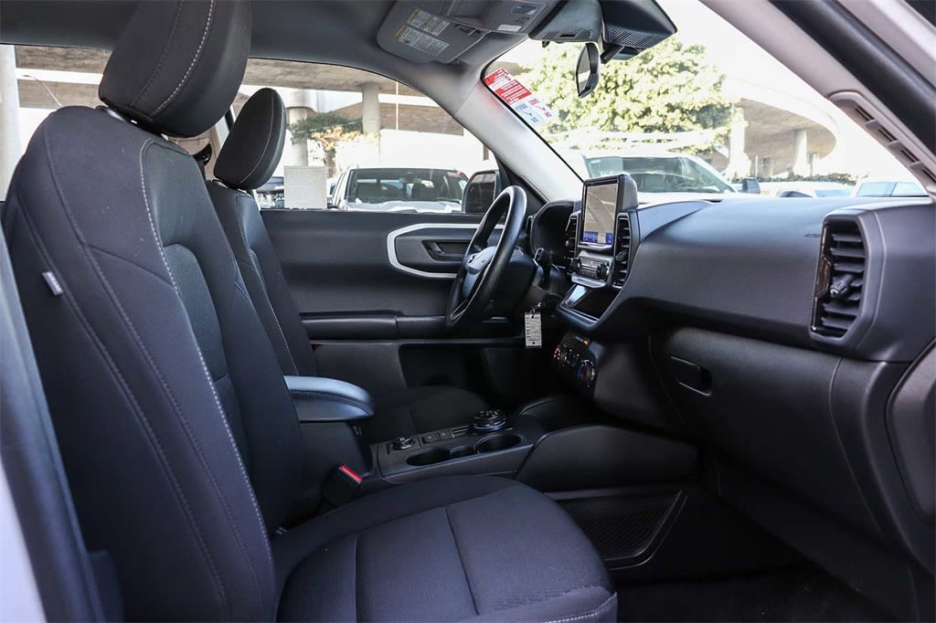 Thumbnail: 2022 Ford Bronco Sport - 10