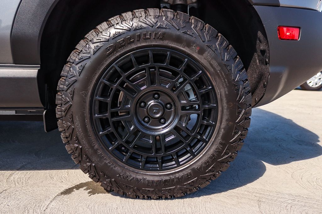 Thumbnail: 2025 Ford Bronco Sport - 7