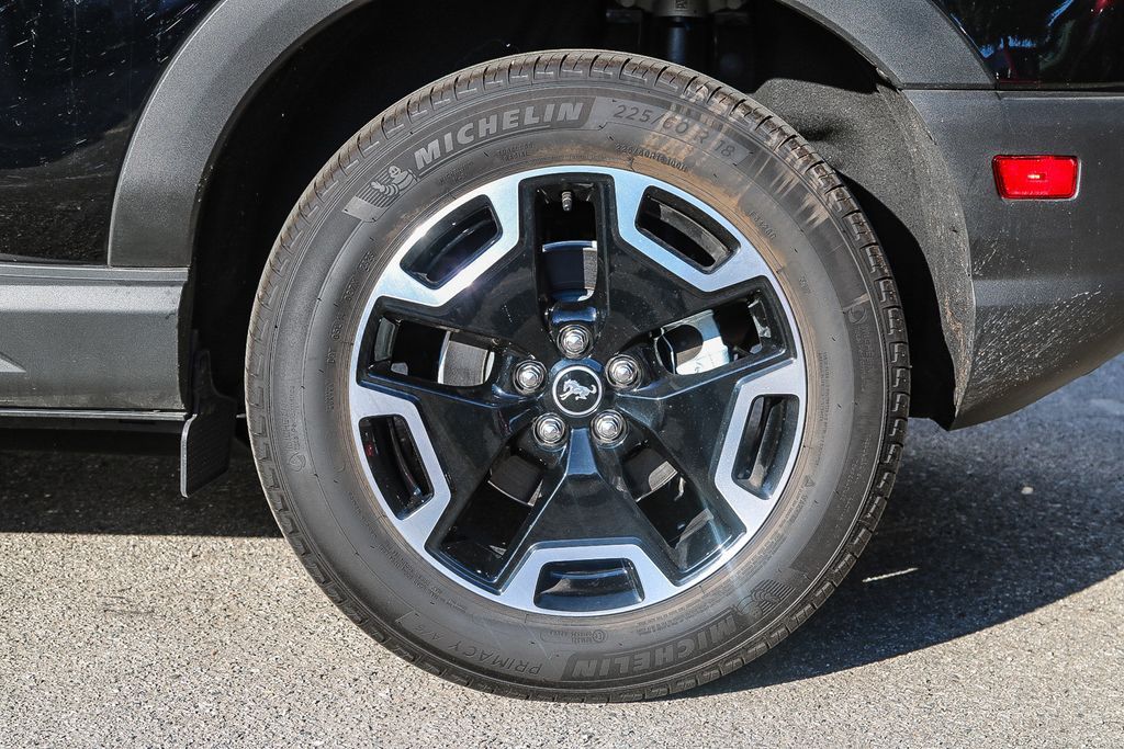 Thumbnail: 2023 Ford Bronco Sport - 8