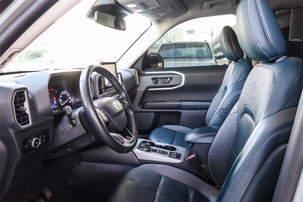 Thumbnail: 2023 Ford Bronco Sport - 10