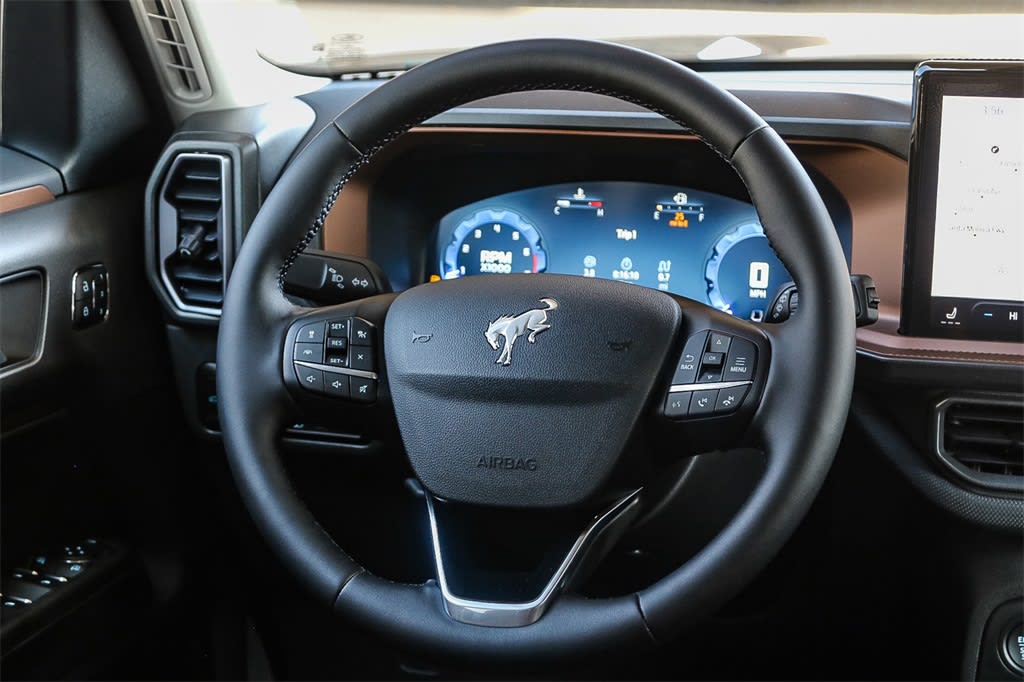 Thumbnail: 2025 Ford Bronco Sport - 8