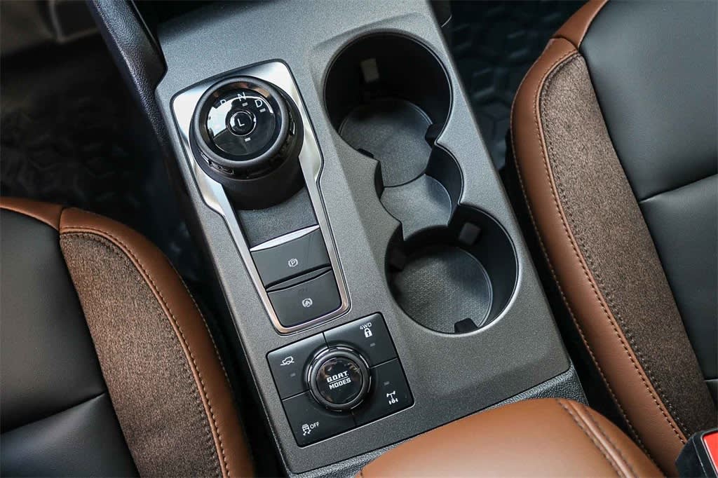 Thumbnail: 2025 Ford Bronco Sport - 15