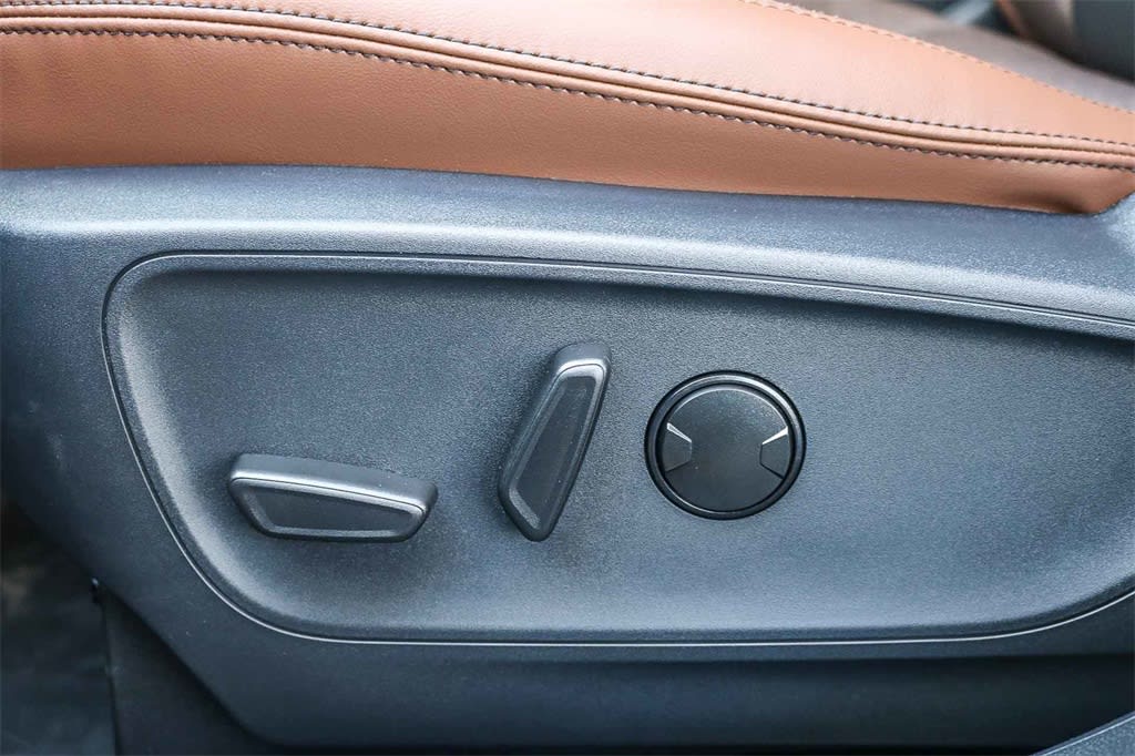 Thumbnail: 2025 Ford Bronco Sport - 26