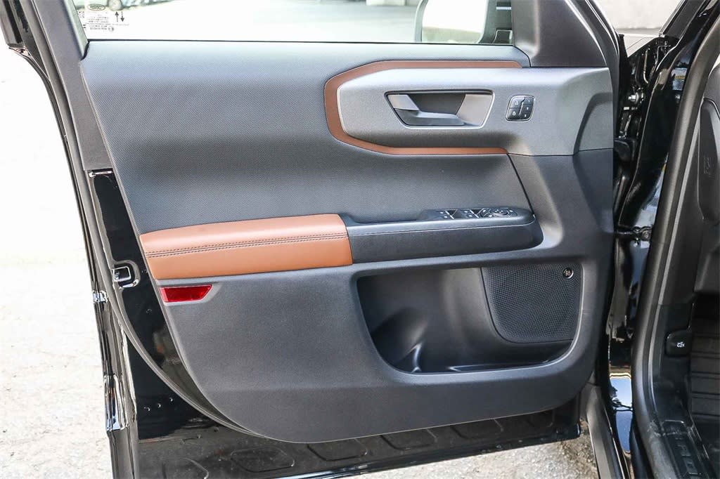 Thumbnail: 2025 Ford Bronco Sport - 27