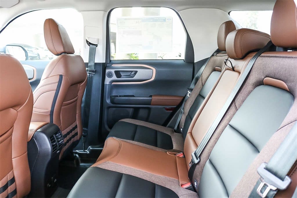 Thumbnail: 2025 Ford Bronco Sport - 12