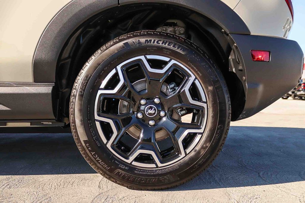 Thumbnail: 2025 Ford Bronco Sport - 7