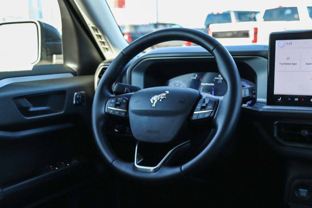 Thumbnail: 2025 Ford Bronco Sport - 9